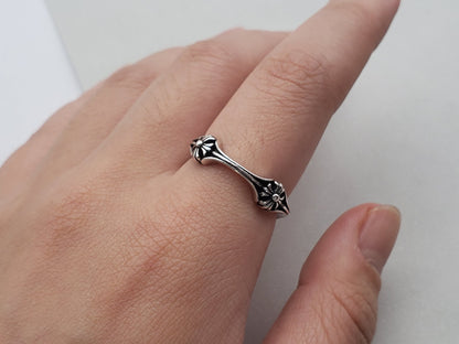 Chrome Classic Quadrangle Cross Flower Ring