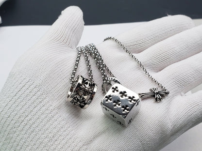 Chrome Vintage Pendant Necklace Collecion