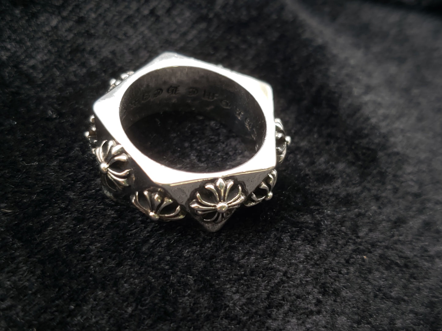 Chrome Classic Side Cross Ring