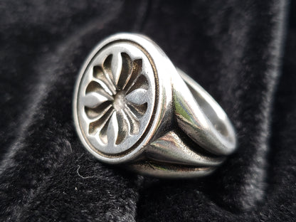 Chrome Jewelry Disc Crusader Flower Ring