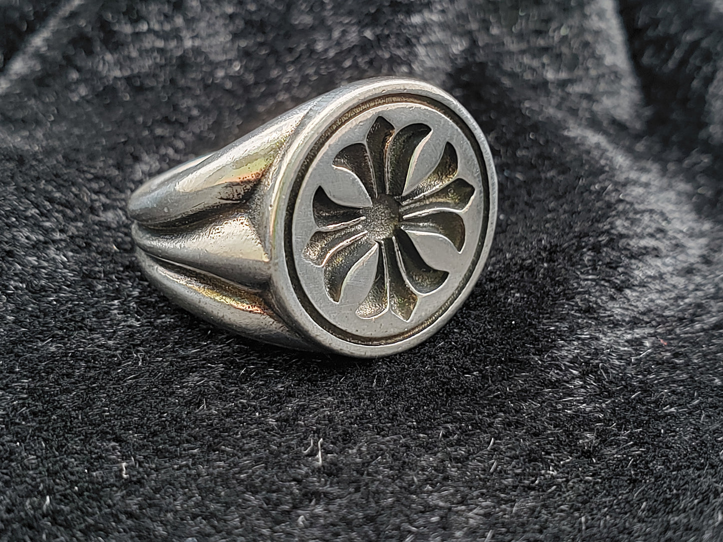 Chrome Jewelry Disc Crusader Flower Ring